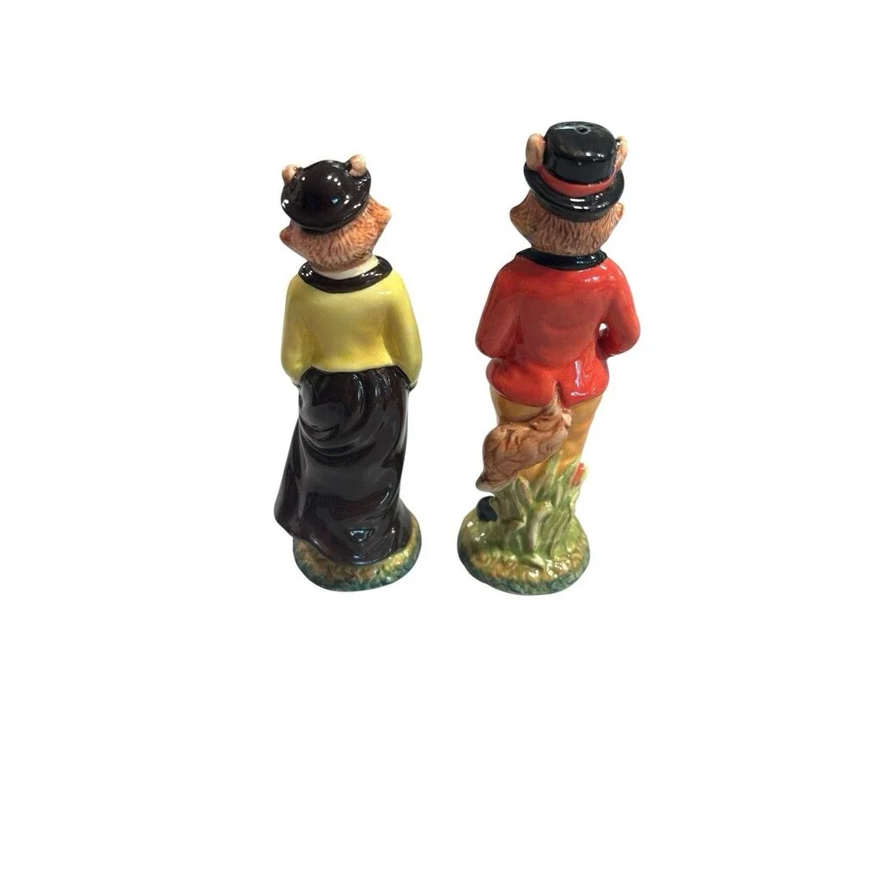 Winterthur Museum Mr & Mrs Fox Porcelain Salt & Pepper Shakers Anthropomorphic